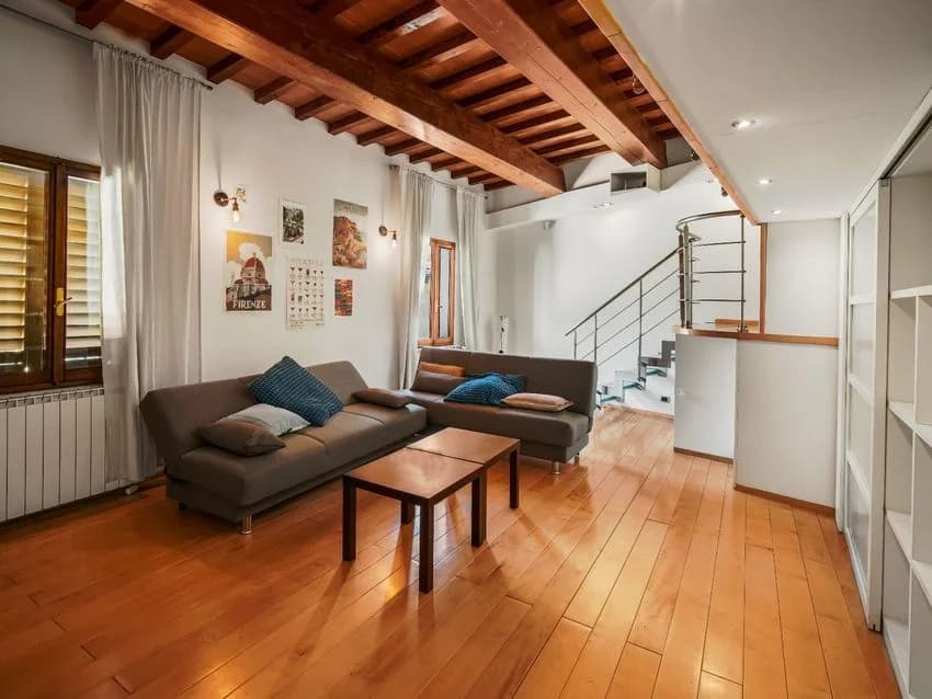 Duplex for rent in Via Romana Nn
