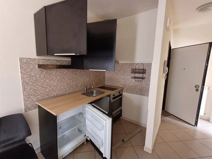 2 room flat for rent in Via Giuseppe Campani, 2