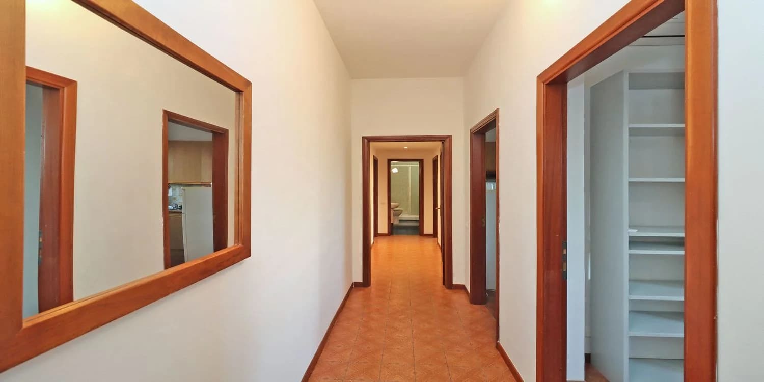 4 room flat for rent in Corelli, 27