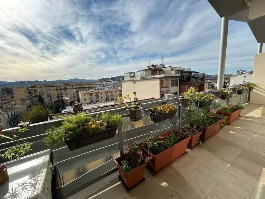 Penthouse for rent in Via Fra' Giovanni Angelico Nn