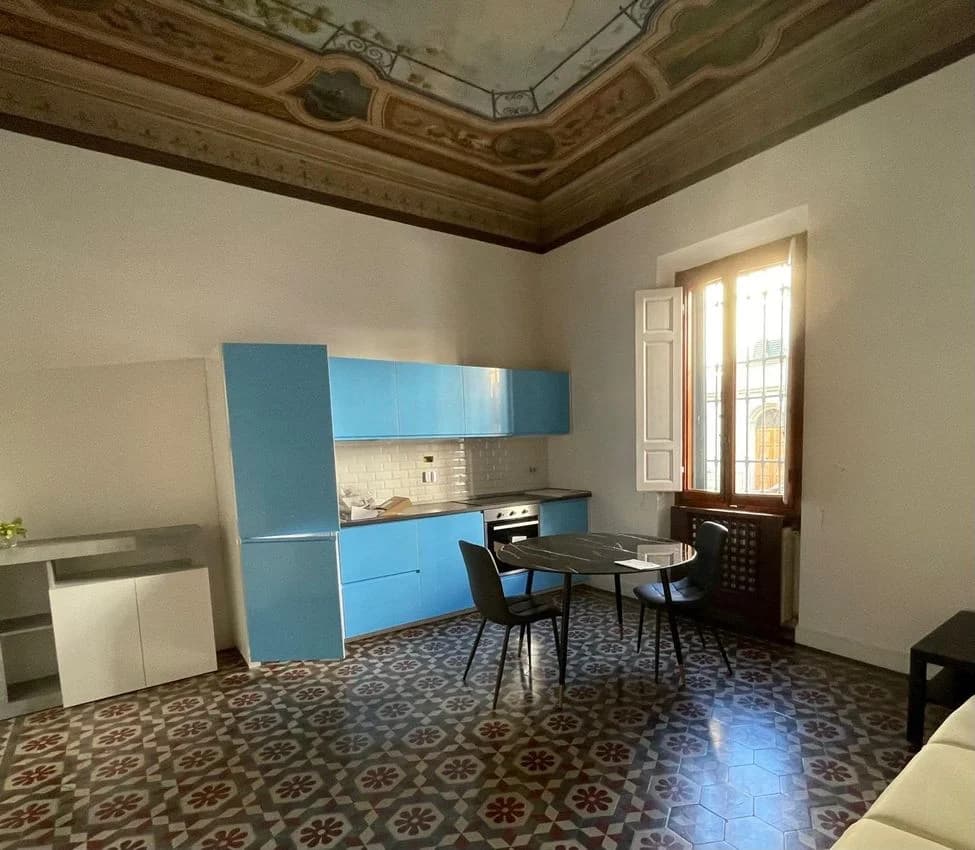 4 room flat for rent in Via San Iacopino