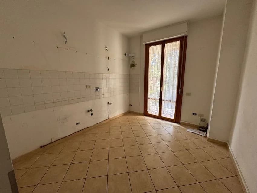 3 room flat for rent in Via Coppo di Marcovaldo Nn