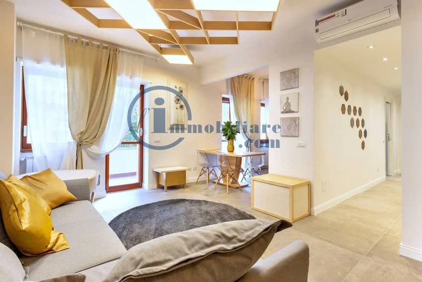 3 room flat for rent in Lungarno del Tempio, 34