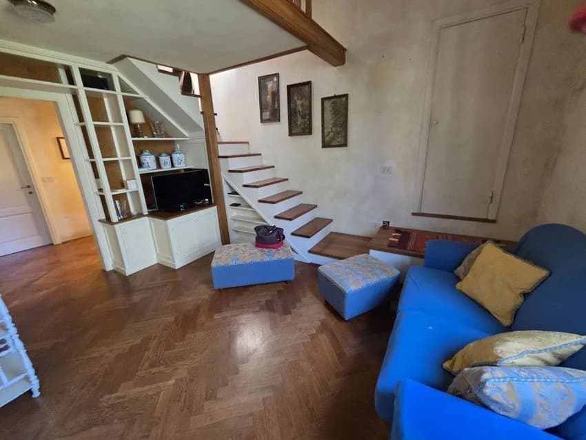 4 room flat for rent in Via Leonardo Ximenes, 41