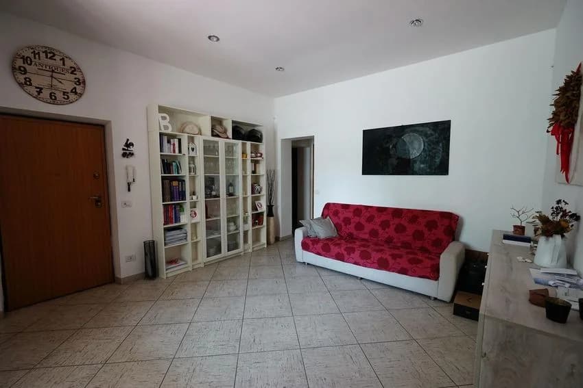 3 room flat for rent in Via Faentina Nn