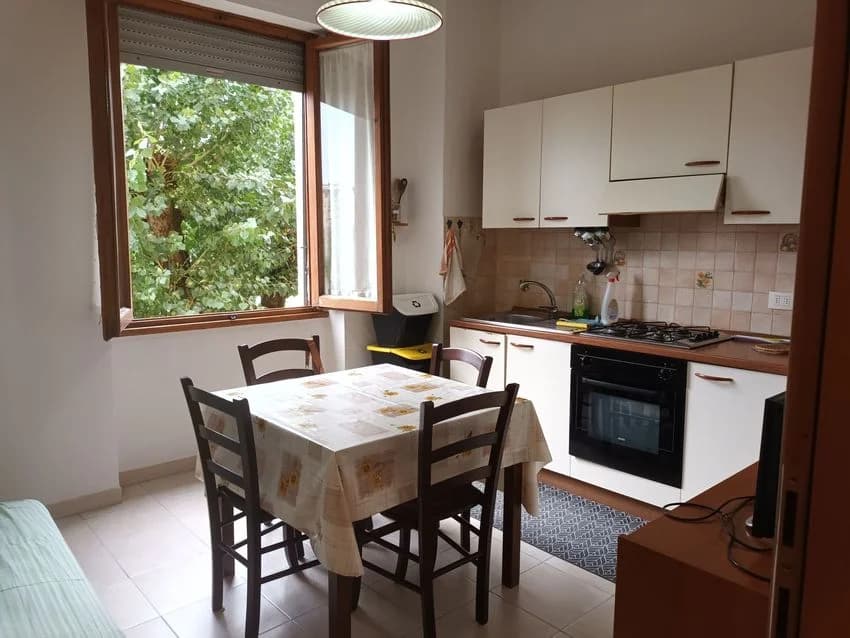 3 room flat for rent in Via Maragliano