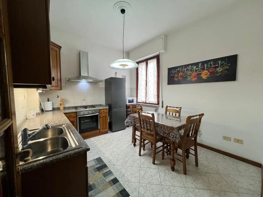 4 room flat for rent in Via Filippo Turati
