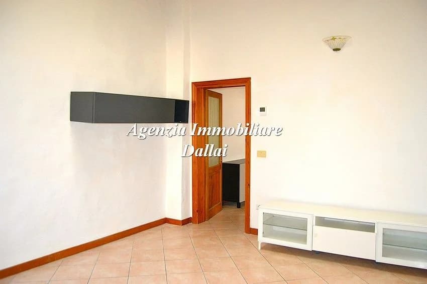 3 room flat for rent in Via Roma, 29
