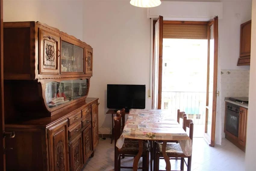 4 room flat for rent in Via Alfredo Cappellini