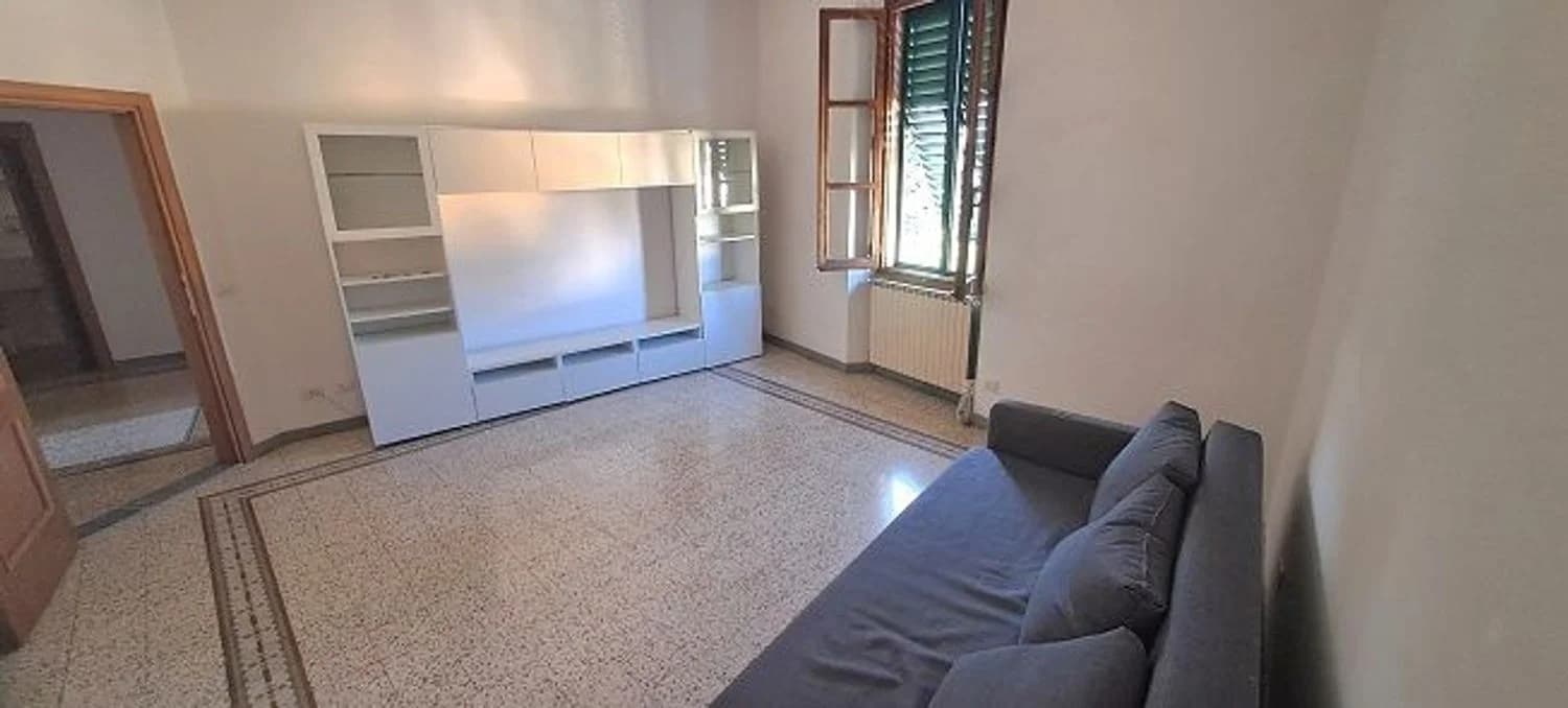 3 room flat for rent in Piazza Pompeo Batoni Nn