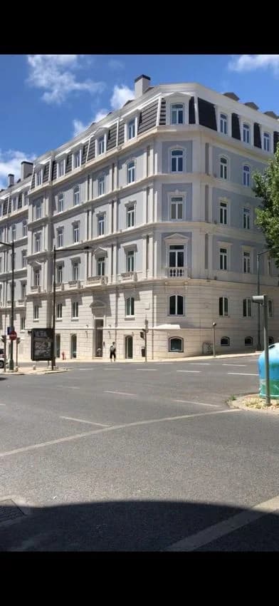 T2 flat for rent in avenida Duque de Loulé, 94
