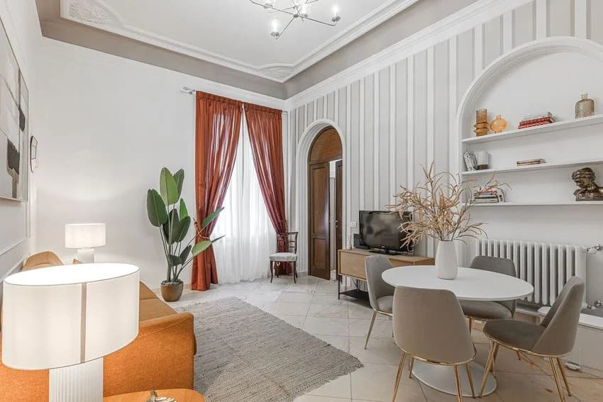 2 room flat for rent in Via Zara