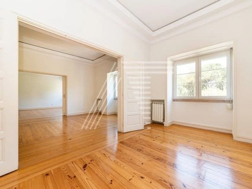 T5 flat for rent in avenida Sidónio Pais