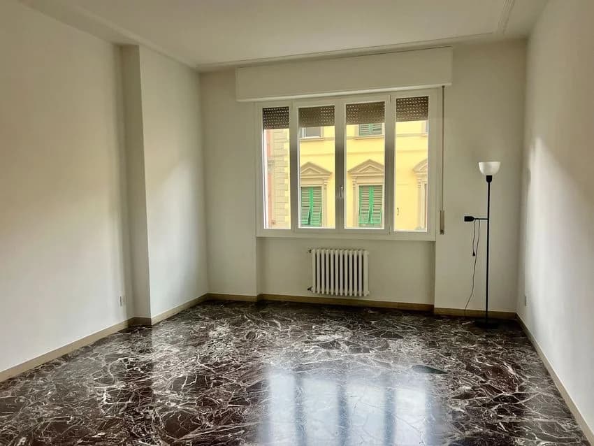 4 room flat for rent in Via Guglielmo Marconi Nn
