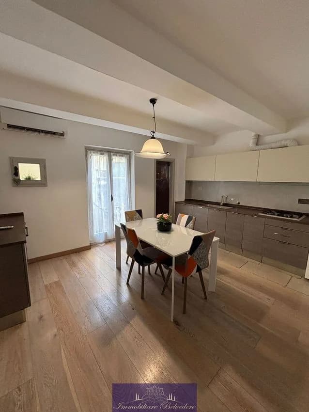 4 room flat for rent in Borgo Ognissanti Nn