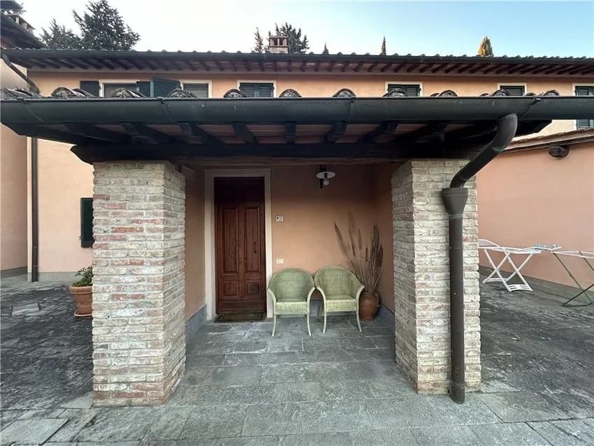 Country house for rent in Via di Pulica
