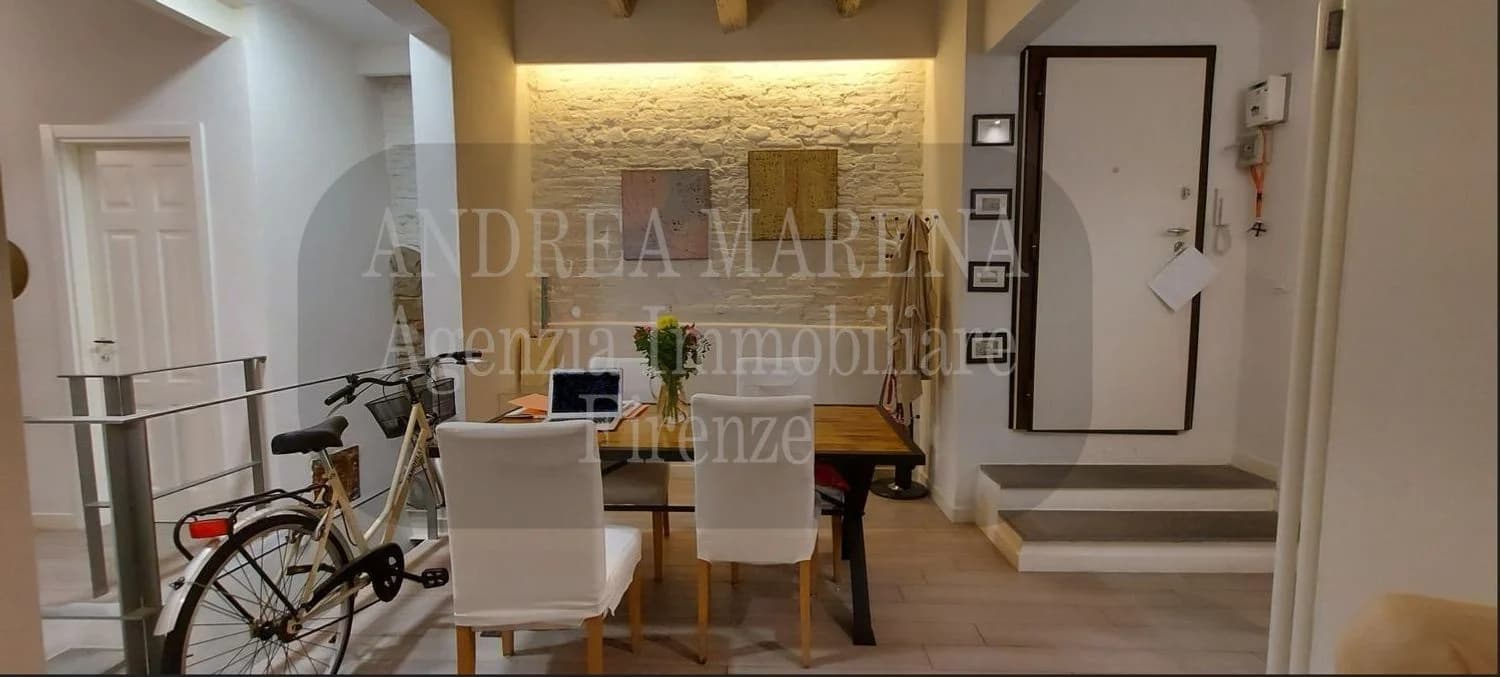 4 room flat for rent in Borgo San Frediano Nn