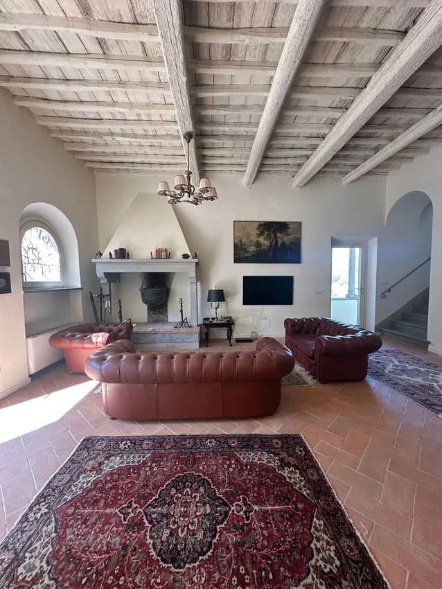 Villa for rent in Via Roma