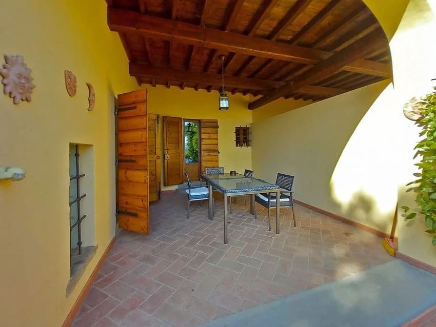 Villa for rent in Via di Montalbano