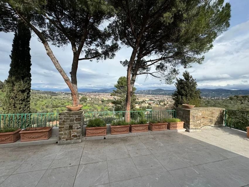 Duplex for rent in Via chiantigiana