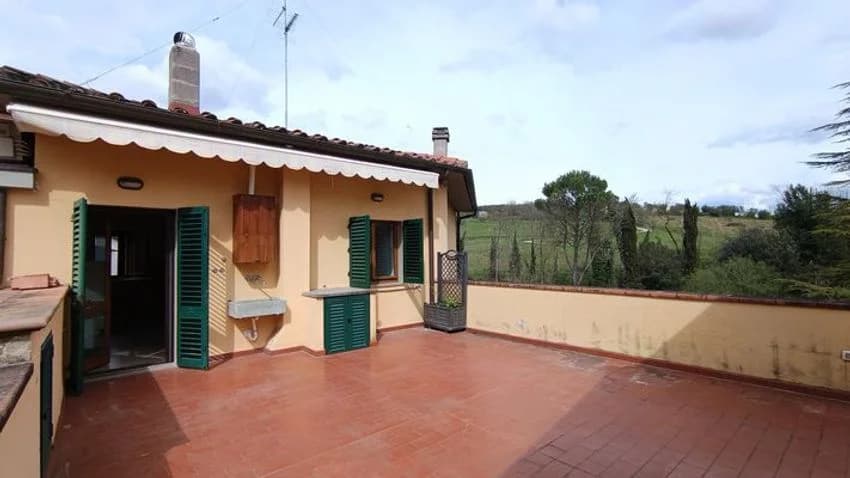 Penthouse for rent in Via di Casanova Nn
