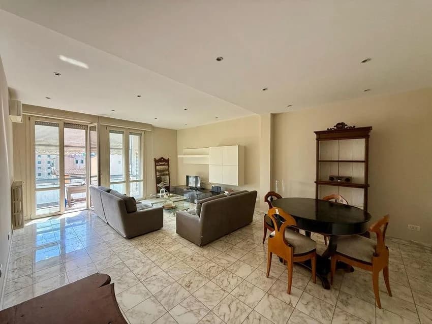4 room flat for rent in Via Masaccio Nn