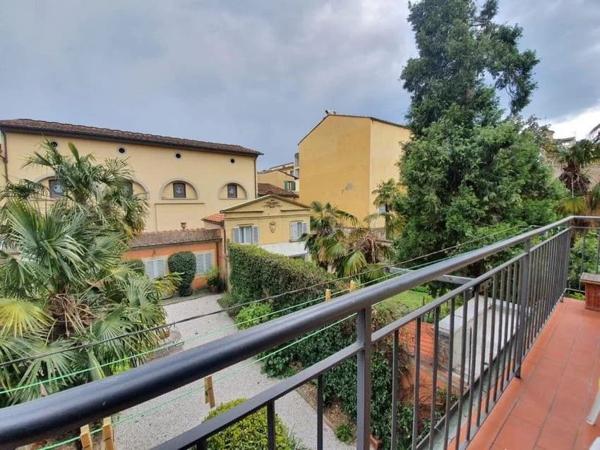 4 room flat for rent in Via Gino Capponi