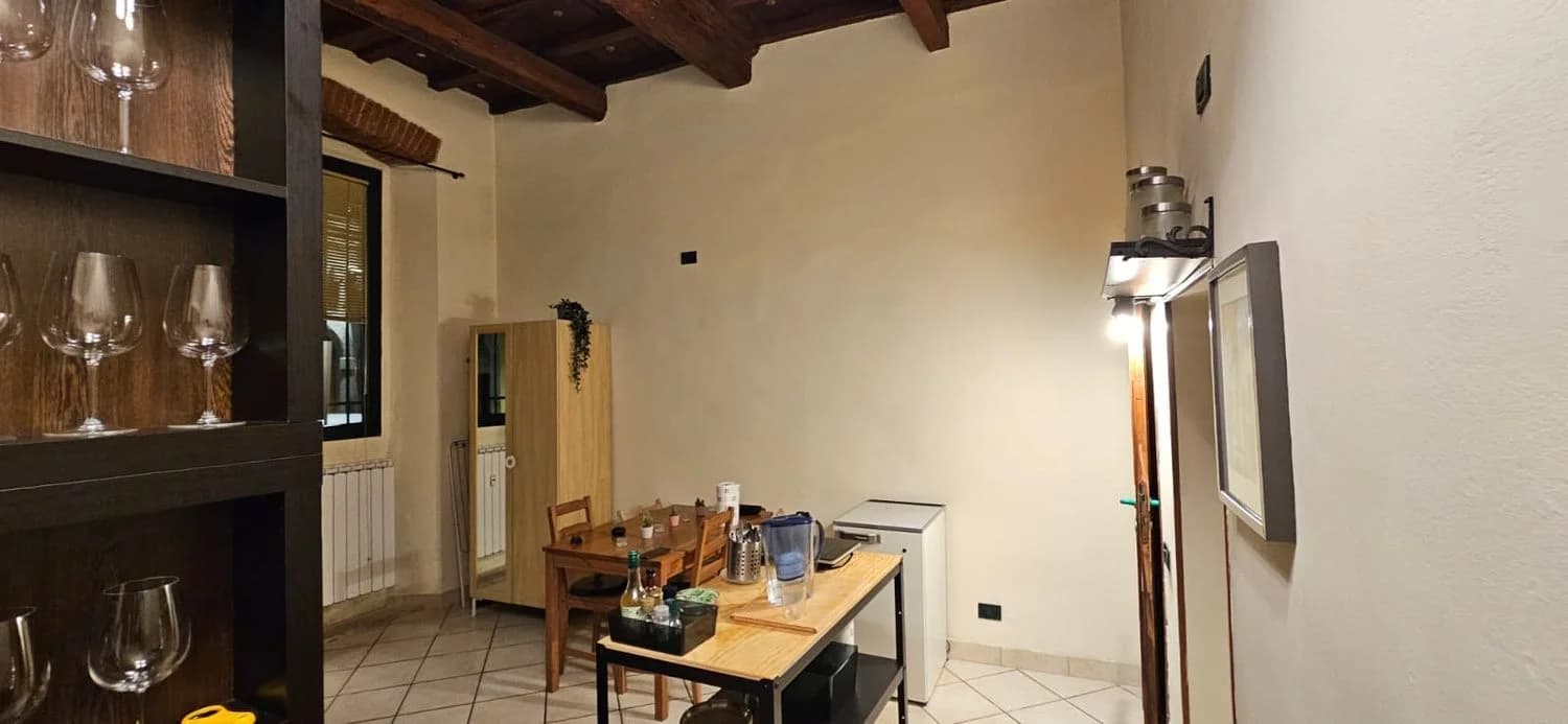 Studio flat for rent in Via Laura Nn