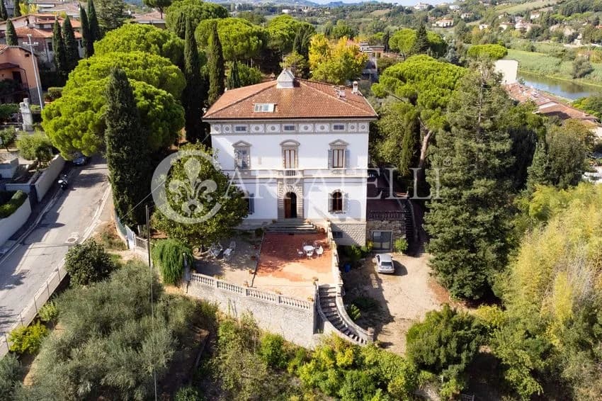 Villa for rent in Via delle Selve, 42