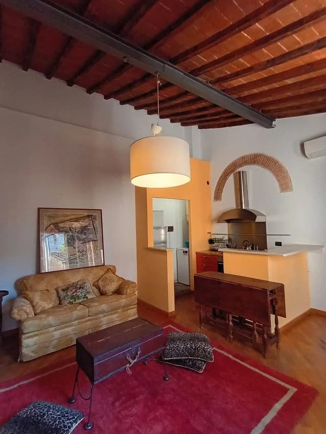 4 room flat for rent in Via dei Cerchi Nn