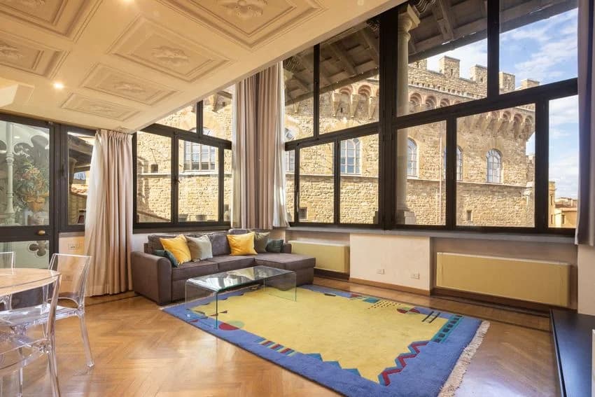 Penthouse for rent in Piazza di Santa Trinita