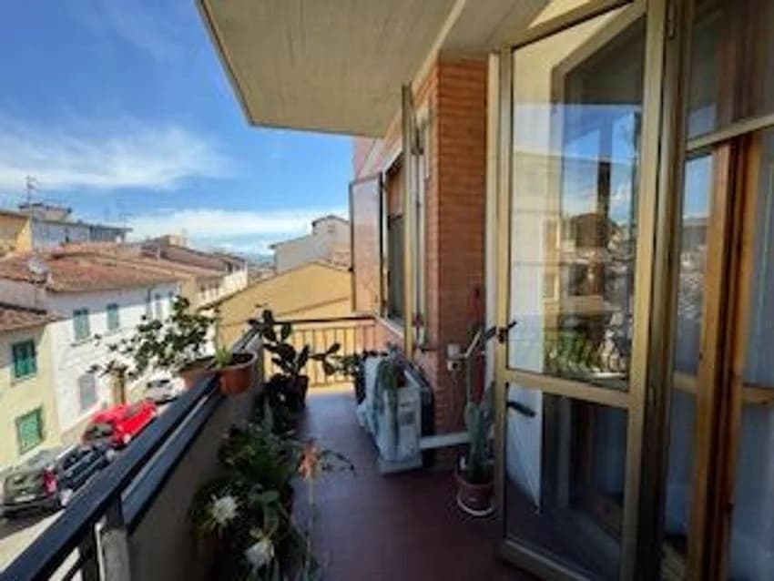 4 room flat for rent in Via Maragliano, 19
