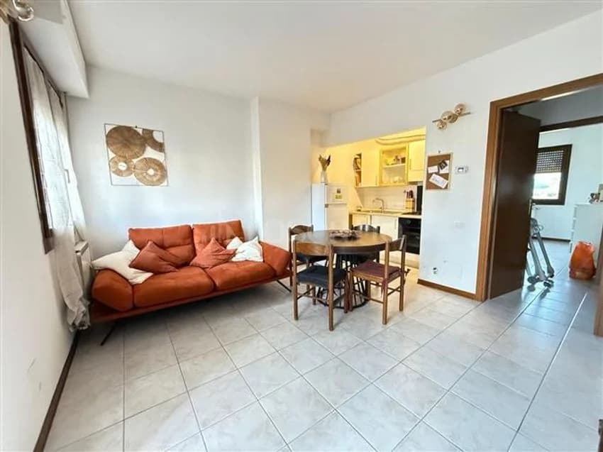 2 room flat for rent in Via del Motrone