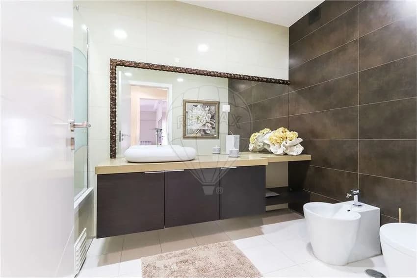 T3 flat for rent in rua Joly Braga Santos