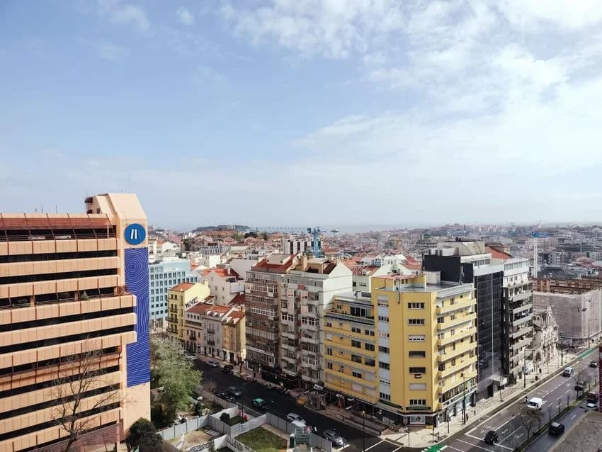 T2 flat for rent in rua Latino Coelho, 1