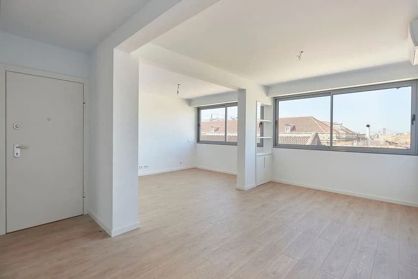 T3 flat for rent in rua da Escola Politécnica, 1269 -126