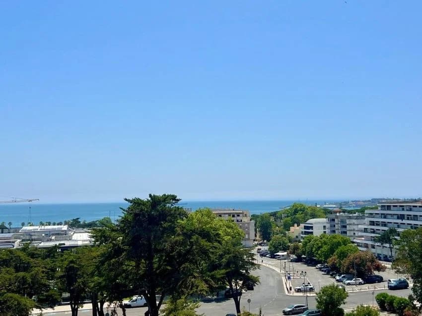 T2 flat for rent in Centro do Estoril