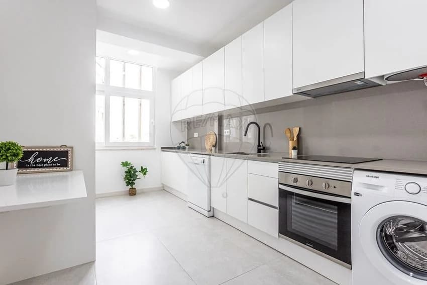 T2 flat for rent in rua da Venteira