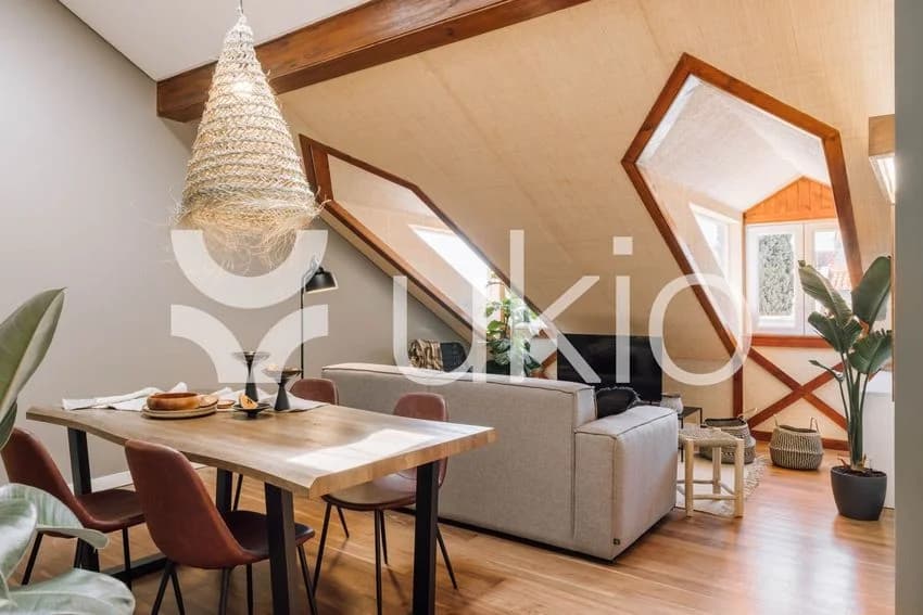 T2 flat for rent in rua de São João da Mata