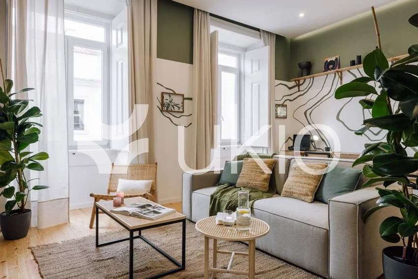 T1 flat for rent in rua de São Filipe Néri