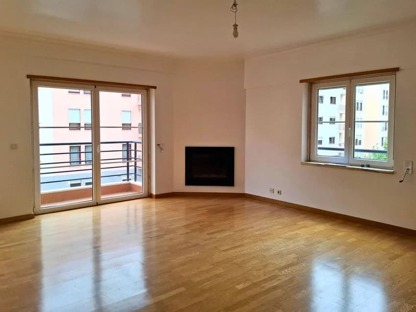 T2 flat for rent , Alto de Santa Catarina, 23
